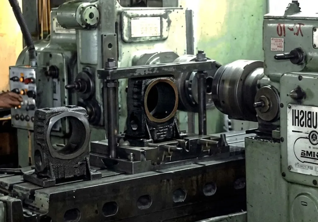 WPKA worm gear speed reducer working principle shaft through