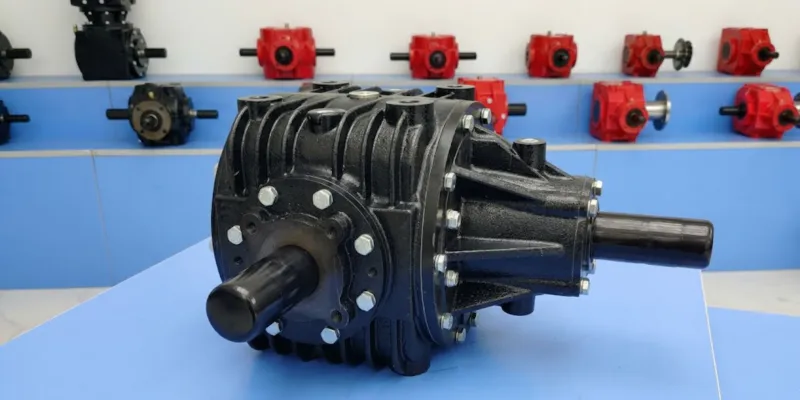 superiortransmissioninc-products-EP-Round Baler Gearbox for Round Baler and Harvester — EP246-Show